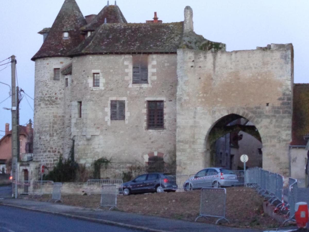 Auberge De La Tour Mennetou-sur-Cher Exteriör bild