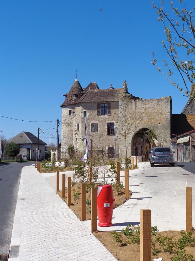 Auberge De La Tour Mennetou-sur-Cher Exteriör bild